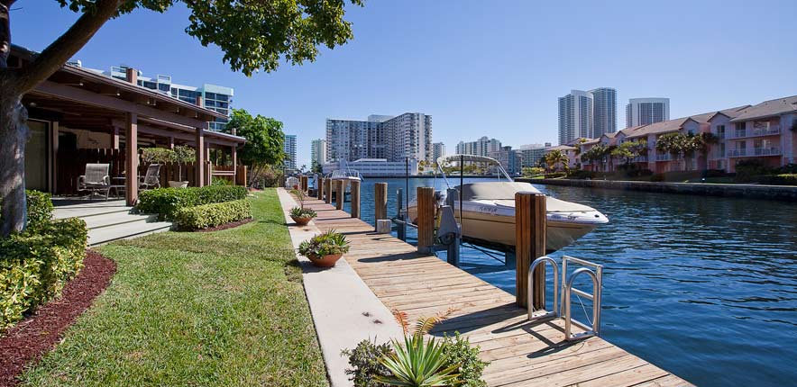 Harbourwood Villas Hallandale Luxury Condo Dock View