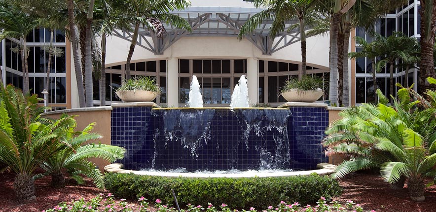 Ocean Four Sunny Isles Beach Luxury Condo Fountain View